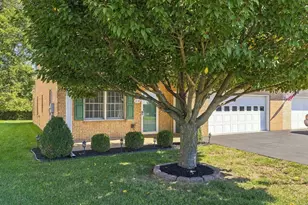 210 Firebrush Dr, Hagerstown, MD 21740 - Photo 3