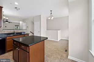 10382 Lantern Ln, Hagerstown, MD 21740 - Photo 9