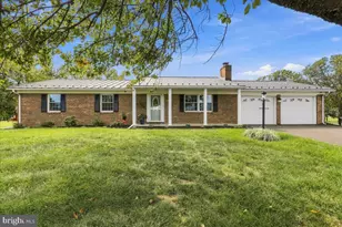 17713 Garden View Rd, Hagerstown, MD 21740 - Photo 1