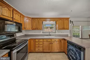 605 Fair Meadows Blvd, Hagerstown, MD 21740 - Photo 17