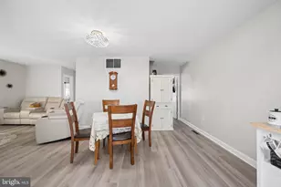 1241 Magnolia Ct, Hagerstown, MD 21742 - Photo 9