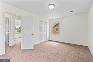 1213 S Pointe Dr, Hagerstown, MD 21740 - Photo 9