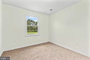 1213 S Pointe Dr, Hagerstown, MD 21740 - Photo 11