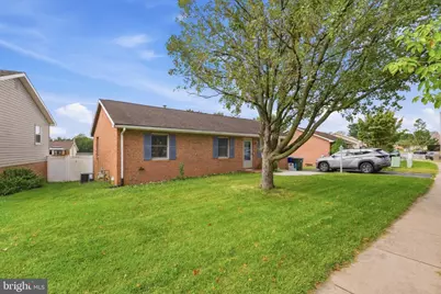 1045 W Irvin Avenue, Hagerstown, MD 21742 - Photo 5