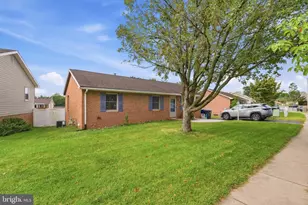1045 W Irvin Ave, Hagerstown, MD 21742 - Photo 5