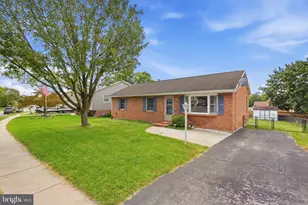 1045 W Irvin Ave, Hagerstown, MD 21742 - Photo 1