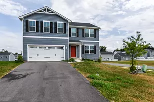 90 Charlotte St, Hagerstown, MD 21740 - Photo 1
