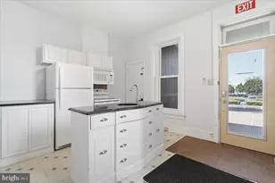39 E Franklin Street E, Hagerstown, MD 21740 - Photo 13