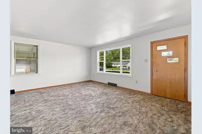 208 E Sunset Avenue, Williamsport, MD 21795 - Photo 5