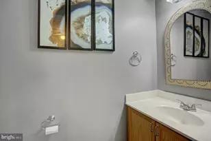 1153 Lindsay Ln, Hagerstown, MD 21742 - Photo 7