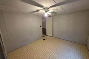 11143 Lakeside Dr, Hagerstown, MD 21740 - Photo 29