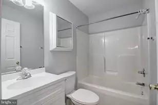 1121 Lindsay Ln, Hagerstown, MD 21742 - Photo 19