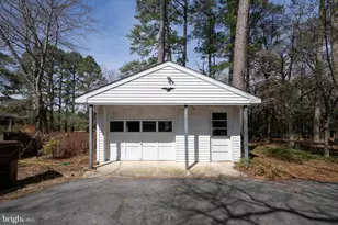 27504 Riverside Dr, Fruitland, MD 21826 - Photo 11