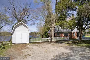 28266 Riverside Dr, Fruitland, MD 21826 - Photo 3