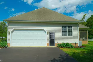 25392 Club Cir, Quantico, MD 21856 - Photo 5