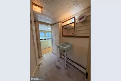 211 E Lillian Street, Hebron, MD 21830 - Photo 13