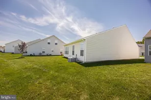 9187 Clubhouse Dr, Delmar, MD 21875 - Photo 15