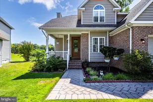 10909 Player Ln, Berlin, MD 21811 - Photo 3