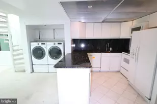 8203 Atlantic Ave, Ocean City, MD 21842 - Photo 15