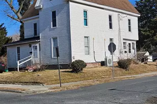 723 Clarke Ave, Pocomoke City, MD 21851 - Photo 1