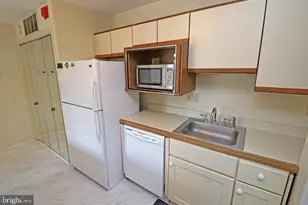 400 141st St, Ocean City, MD 21842 - Photo 25