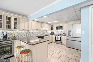 8105 Atlantic Ave, Ocean City, MD 21842 - Photo 17