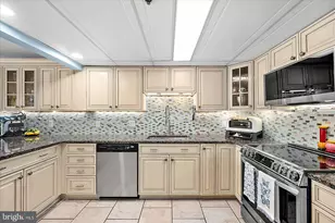 8105 Atlantic Ave, Ocean City, MD 21842 - Photo 15