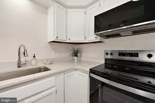 8 121st St, Ocean City, MD 21842 - Photo 23