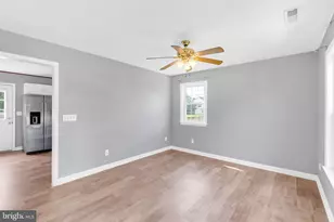 271 S Washington St, Snow Hill, MD 21863 - Photo 3