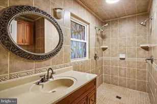 10541 Shady Dr, Berlin, MD 21811 - Photo 33
