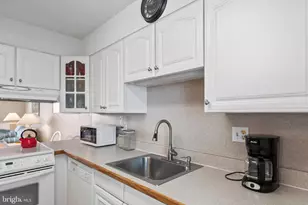 9203 Rusty Anchor Rd, Ocean City, MD 21842 - Photo 17