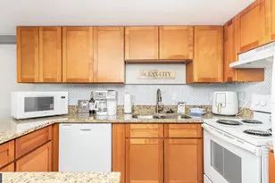 302 32nd St, Ocean City, MD 21842 - Photo 9