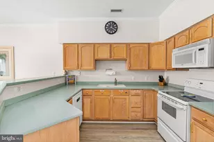 8901 Rusty Anchor Rd, Ocean City, MD 21842 - Photo 17