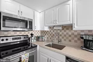 13200 Coastal Hwy, Ocean City, MD 21842 - Photo 23