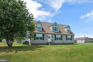 2370 Yardarm Dr, Greenbackville, VA 23356 - Photo 3