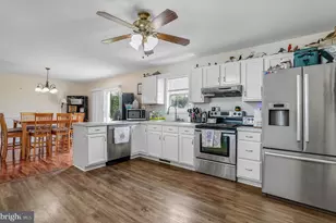 2370 Yardarm Dr, Greenbackville, VA 23356 - Photo 11