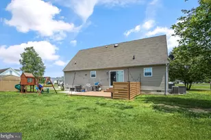 2370 Yardarm Dr, Greenbackville, VA 23356 - Photo 33