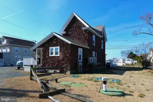 4264 Main St, Chincoteague Island, VA 23336 - Photo 23