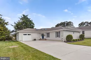 37122 Shark Ct, Greenbackville, VA 23356 - Photo 3