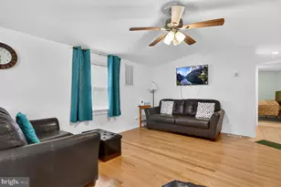 33238 Evergreen Dr, New Church, VA 23415 - Photo 9