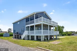 5061 Bay Colony Ln, Chincoteague Island, VA 23336 - Photo 5