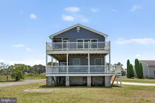 5061 Bay Colony Ln, Chincoteague Island, VA 23336 - Photo 3