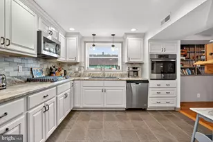 5277 Main St, Chincoteague Island, VA 23336 - Photo 11