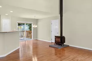 2347 Mayflower Dr, Greenbackville, VA 23356 - Photo 9
