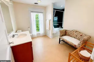 8 South St, Wachapreague, VA 23480 - Photo 29