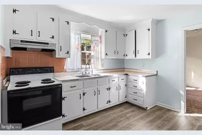 310 E Gwynnfield Road, Tappahannock, VA 22560 - Photo 7