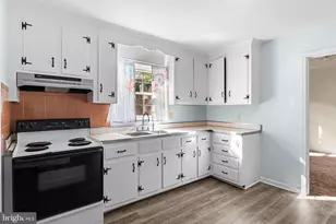 310 E Gwynnfield Rd, Tappahannock, VA 22560 - Photo 7