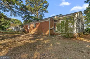 310 E Gwynnfield Rd, Tappahannock, VA 22560 - Photo 3