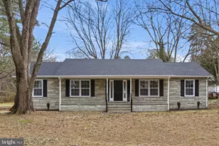 192 E Banbury Rd, Tappahannock, VA 22560 - Photo 9