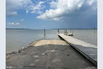 192 E Banbury Road, Tappahannock, VA 22560 - Photo 1